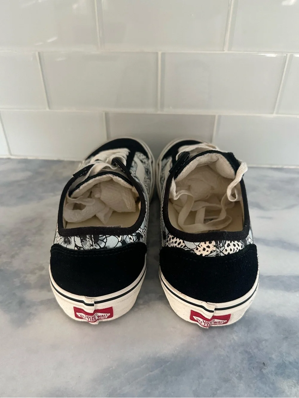 Woman’s Vans Style 36 Deacon VR3 Cush Sneakers Blue & Black Floral Size 9